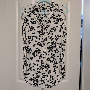 Ann Taylor Sleeveless Polka Dot Blouse, Size Medium